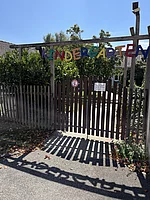 Eingang Kindergarten Untertheres